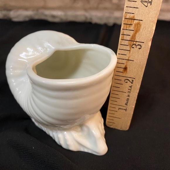 #1A Sea Shell shaped trinket bowl ceramic - Picture 6 of 7